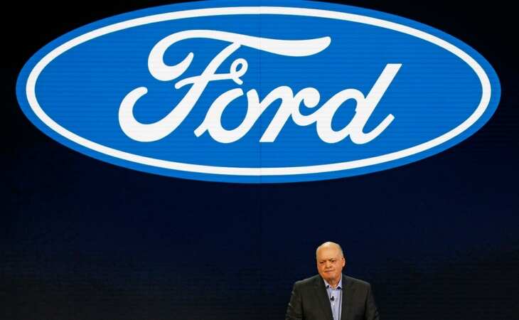 Ford plans $11 billion investment, 40 electric vehicles by 2022 Ford plans $11 billion investment, 40 electric vehicles by 2022