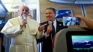 Pope warns world is one step away from nuclear war