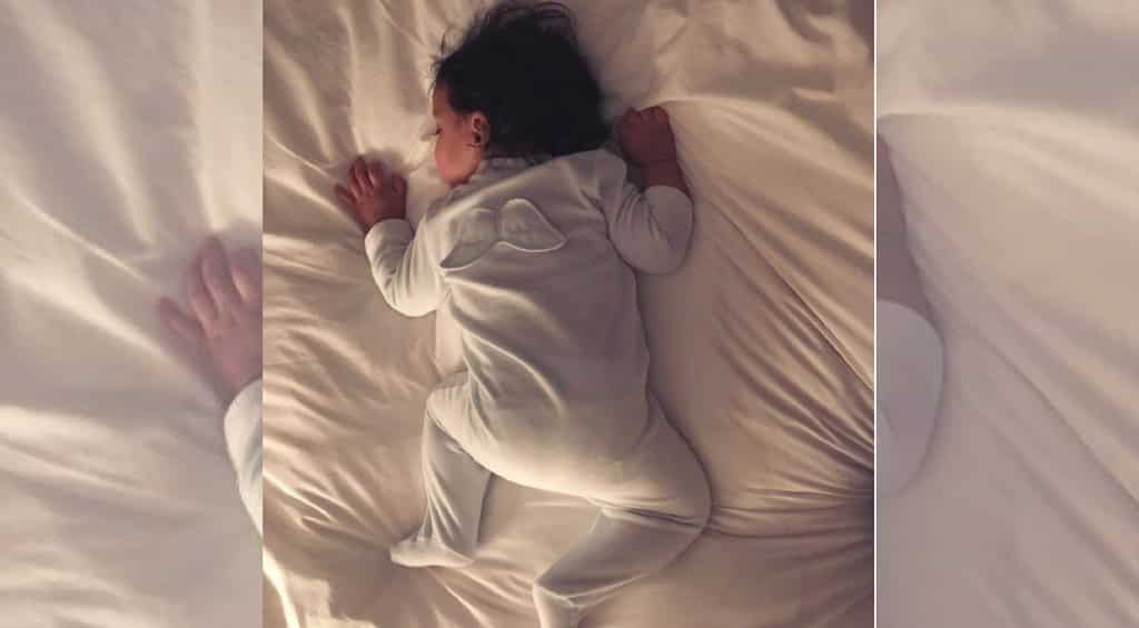 Lisa Haydon's son Zack Lalvani sleeps like an angel in photo!