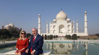 Isreali PM Netanyahu, wife visit Taj Mahal, received by Yogi Adityanath