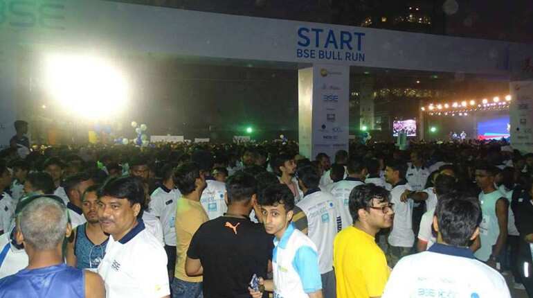 10,000 take part in third edition of Zee Business BSE Bull Run celebrating India's vibrant economy 10,000 take part in third edition of Zee Business BSE Bull Run celebrating India's vibrant economy