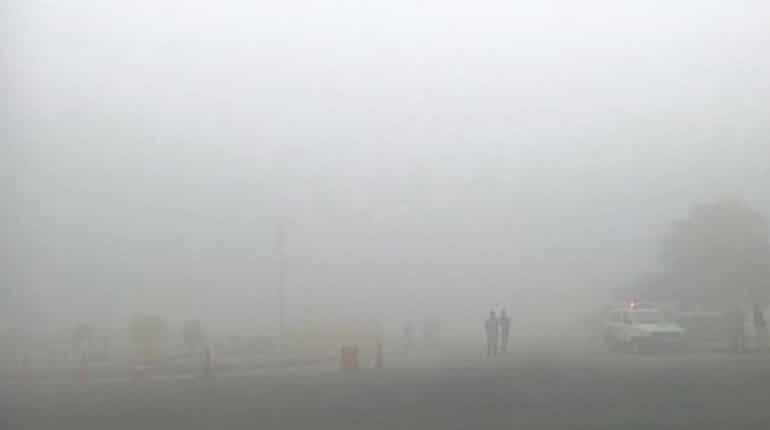 Delhi fog continues, 10 trains cancelled