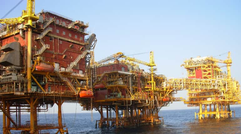 ONGC to acquire govt's 51.11% in Hindustan Petroleum Corp for 36,915 crore ONGC to acquire govt's 51.11% in Hindustan Petroleum Corp for 36,915 crore