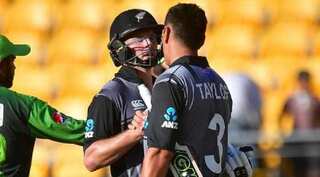 New Zealand beat Pakistan by 7 wickets to win first T20