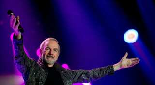 Neil Diamond announces retirement from concert touring after Parkinson's diagnosis