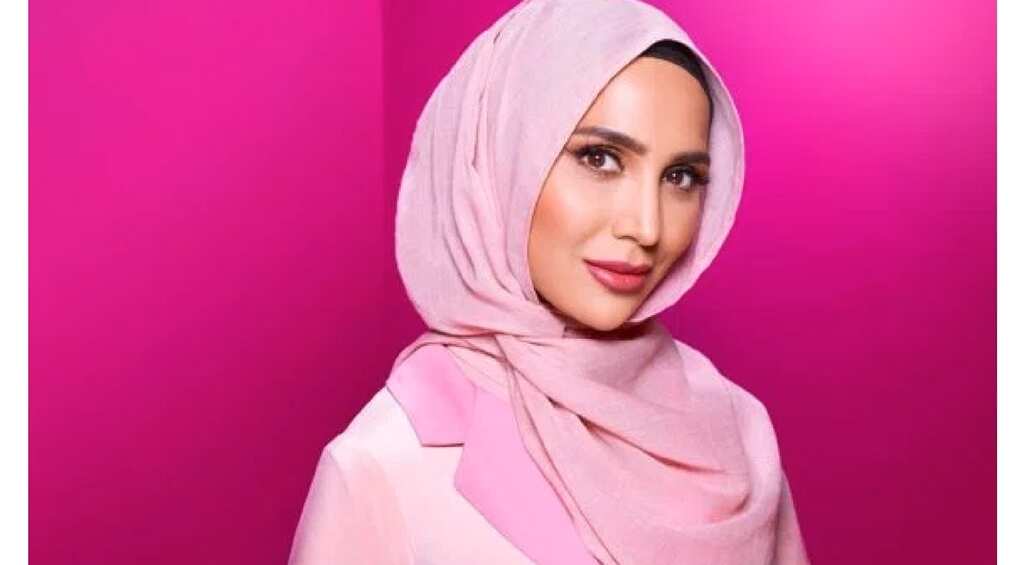 L'Oreal's hijab-wearing hair model steps down after 'anti-Israel' tweets surface