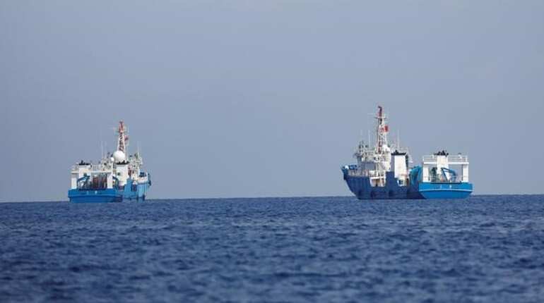 US presses China to halt militarization of South China Sea