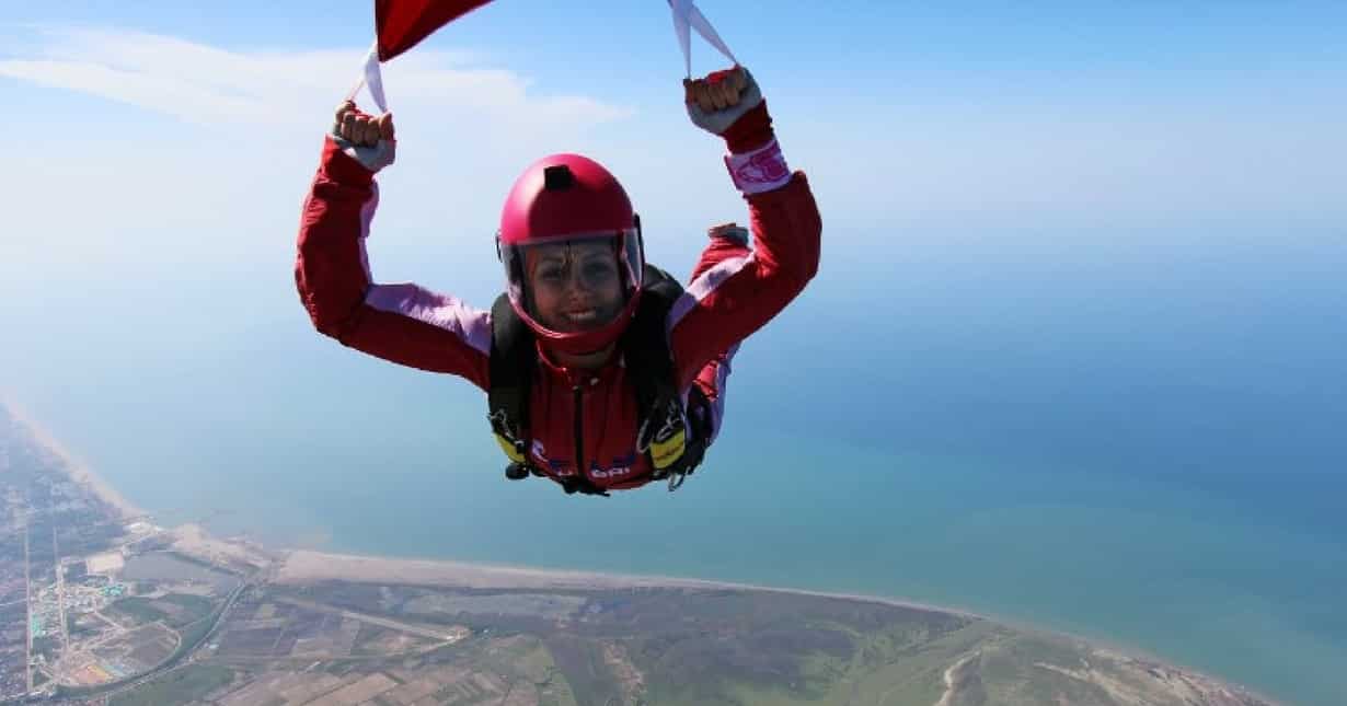 Iranian woman skydiver looks to break down stereotypes Iranian woman skydiver looks to break down stereotypes