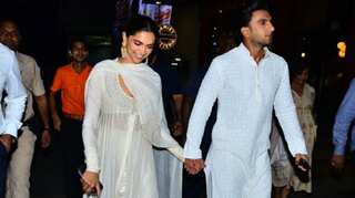 Ranveer Singh and Deepika Padukone walk hand-in-hand into special screening of Padmaavat, see photos