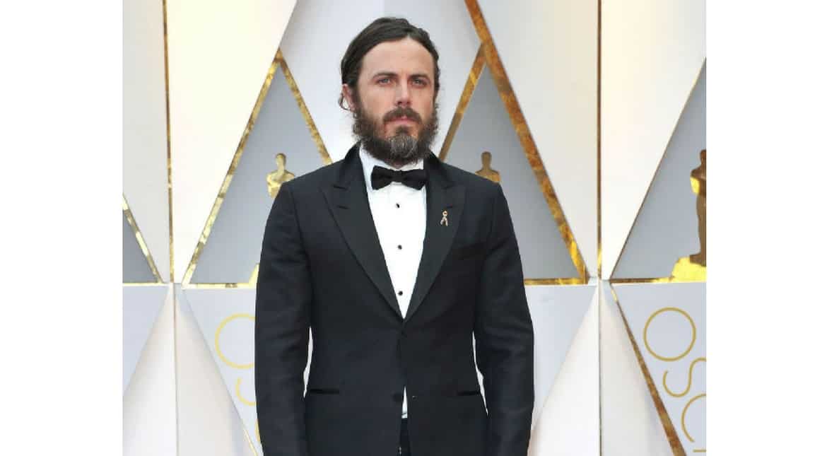Casey Affleck pulls out of Oscars, will not present Best Actress award Casey Affleck pulls out of Oscars, will not present Best Actress award
