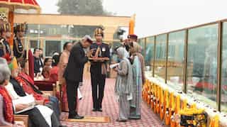 R-Day: Prez turns emotional after honouring Garud commando