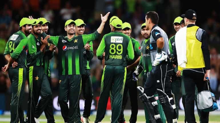 Pakistan defeat New Zealand by 18 runs to win 3rd T20I, clinch series 2-1 Pakistan defeat New Zealand by 18 runs to win 3rd T20I, clinch series 2-1
