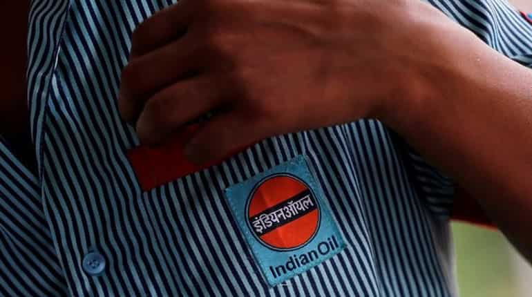 IOC third-quarter net profit surges, beats estimates IOC third-quarter net profit surges, beats estimates
