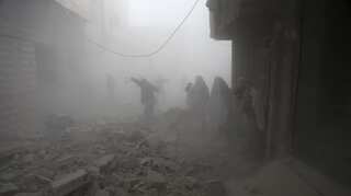 Syrians suffer breathing difficulties after regime air strikes