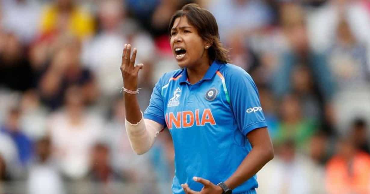 WATCH: Jhulan Goswami's 'Spirit of Cricket' moment with South Africa's Nadine de Klerk WATCH: Jhulan Goswami's 'Spirit of Cricket' moment with South Africa's Nadine de Klerk