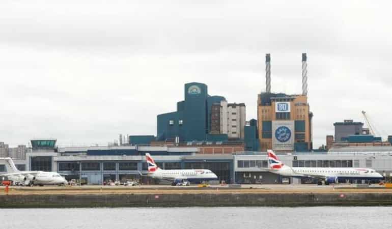 London City Airport shut after WW2 bomb found in Thames London City Airport shut after WW2 bomb found in Thames