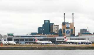 London City Airport shut after WW2 bomb found in Thames