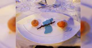 Winter Olympics: South Korea served 'Plate of Hope' to northern neighbours