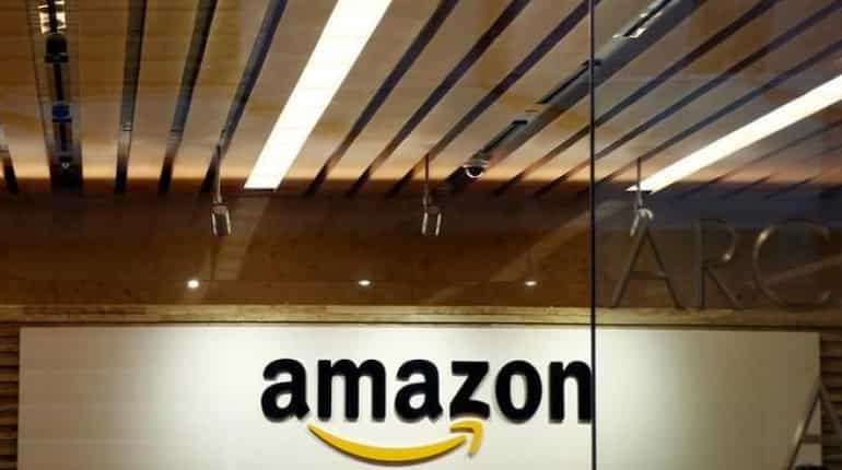 Amazon lays off hundreds of employees at Seattle HQ, dismissals expected elsewhere too