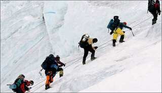 Climber killed in fall, others stranded on Mount Hood, Oregon