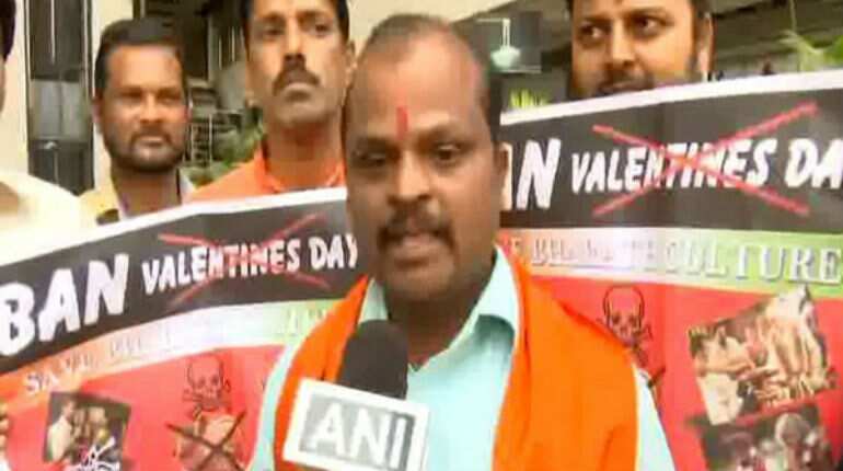 Shun Valentine's Day: Telangana Bajrang Dal to pubs Shun Valentine's Day: Telangana Bajrang Dal to pubs