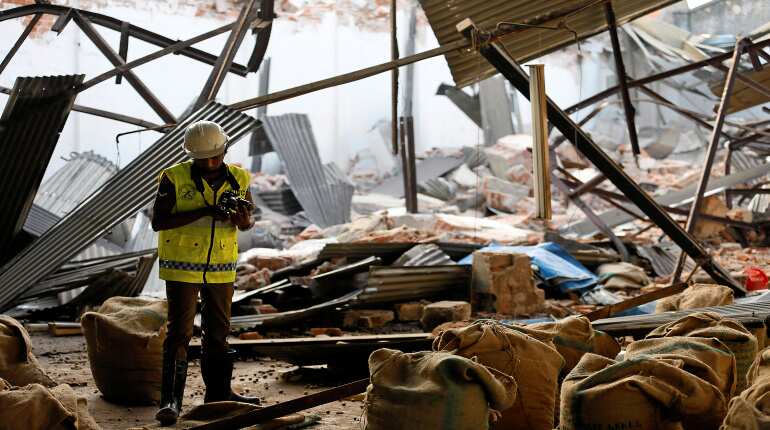 Tea warehouse collapse kills seven in Sri Lanka capital