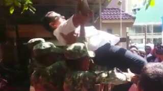 Maldives Army throws MPs out of Parliament