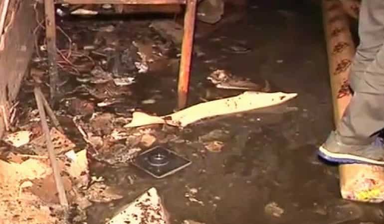 One dead during fire at Mumbai godown One dead during fire at Mumbai godown