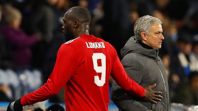 Lukaku double sends Man United into FA Cup quarter-finals