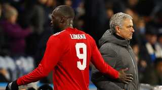 Lukaku double sends Man United into FA Cup quarter-finals