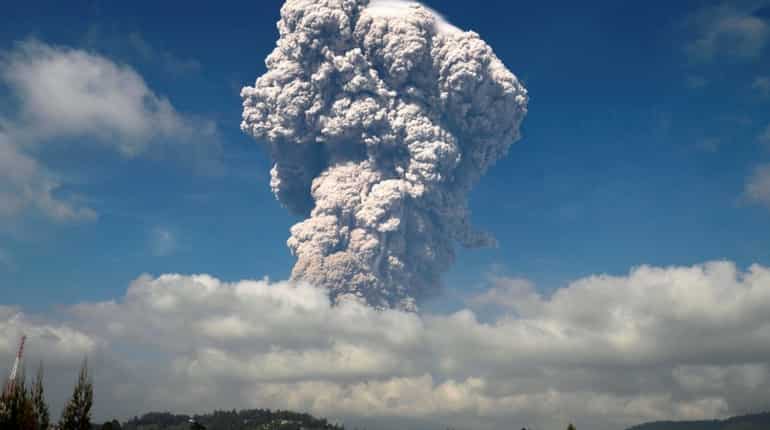 Indonesia's Mount Sinabung spews massive smoke-and-ash column Indonesia's Mount Sinabung spews massive smoke-and-ash column