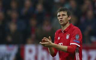 Mueller starts treble talk as Bayern rout Besiktas