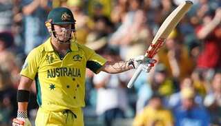 T20 tri-series final: Play resumes in Auckland after rain delay, Australia need 96 more runs to win