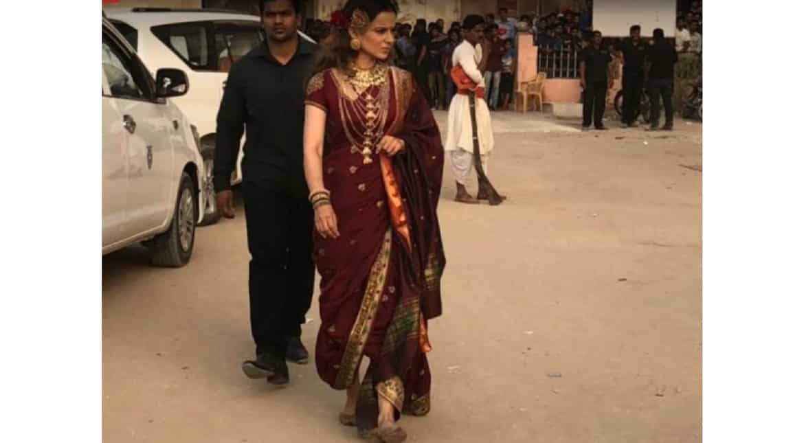 Kangana Ranaut looks gorgeous as Rani Laxmibai in new 'Manikarnika' photo! Kangana Ranaut looks gorgeous as Rani Laxmibai in new 'Manikarnika' photo!