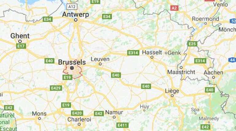 1 armed man holed up in Brussels building; no terror link, says police