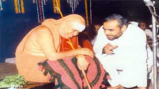 Prime Minister Modi leads tributes to Kanchi Shankaracharya