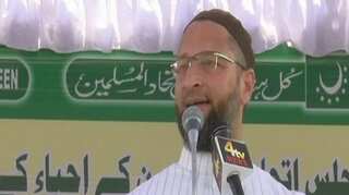 Owaisi urges party workers to uproot BJP, Cong from Telangana