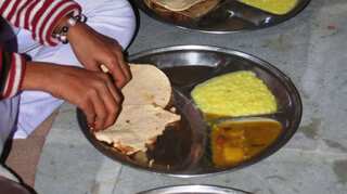 More than 100 Students hospitalised for food poisoning after meal at school