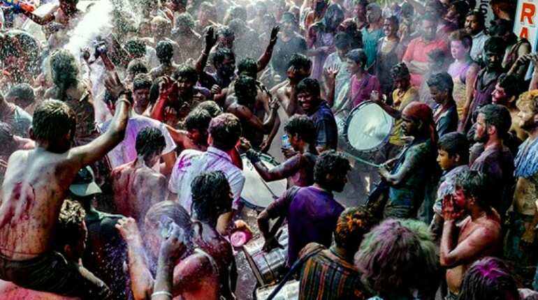 12,000 people prosecuted in Delhi; 77,000 PCR calls this Holi 12,000 people prosecuted in Delhi; 77,000 PCR calls this Holi