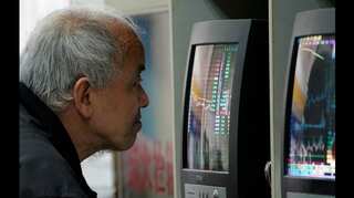 Trade war fears, Italian election buffet world shares