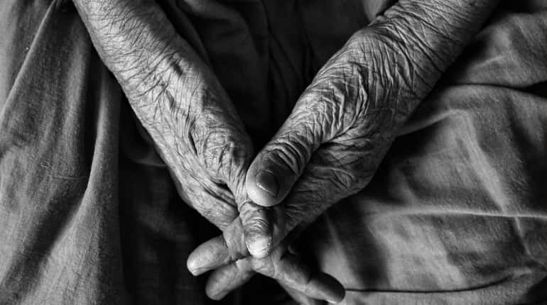 Elderly Mumbai couple ask to end lives, say they are 'waste of country's scarce resources'