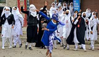Kashmiri girls tackling their way to Rugby field