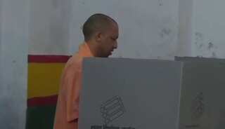 Uttar Pradesh bypoll: Gorakhpur records 16.8% voting till 11 am