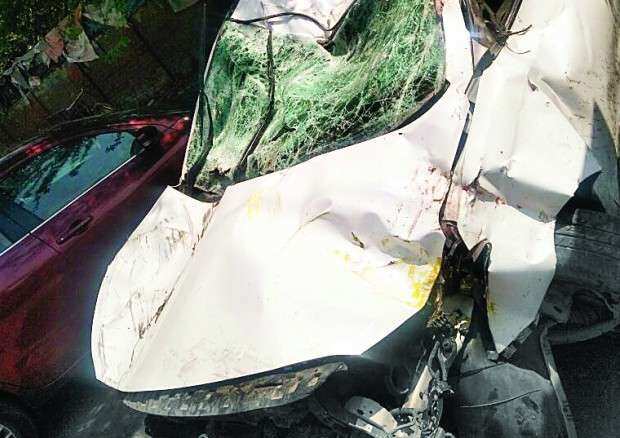 7 minor members of family killed as car falls into ditch in Gujarat