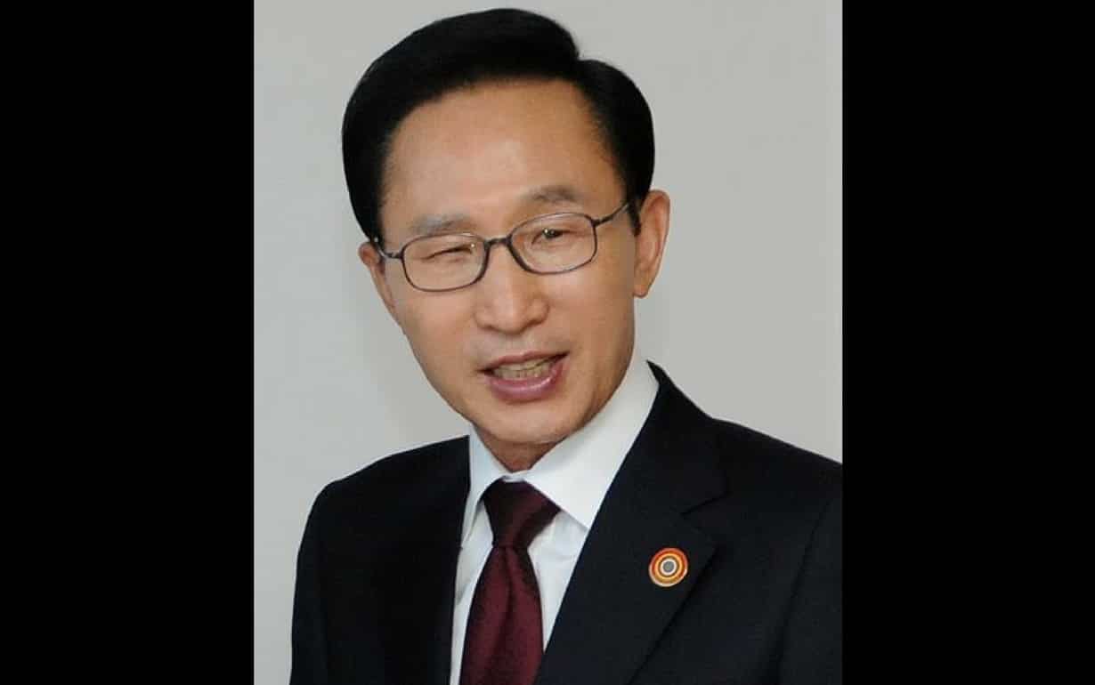 South Korean ex-president Lee Myung-bak questioned on graft