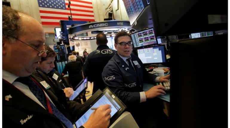 Global stocks mostly fall as trade worries take their toll