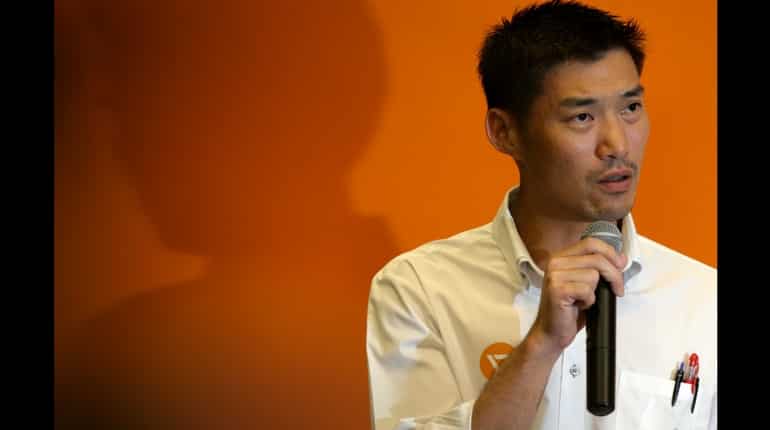 Thai auto heir launches new party, promises to heal political rift Thai auto heir launches new party, promises to heal political rift