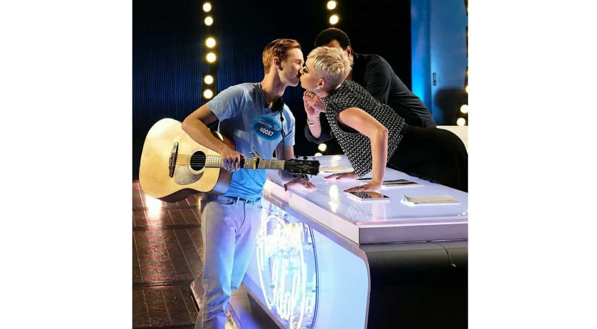 Katy Perry gets called out for forcefully kissing an American Idol contestant Katy Perry gets called out for forcefully kissing an American Idol contestant