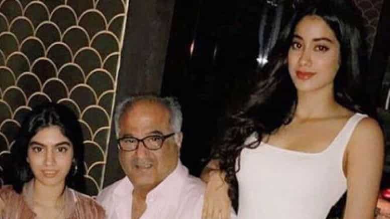 Janhvi and Khushi spotted at Arjun Kapoor's house with dad Boney Kapoor