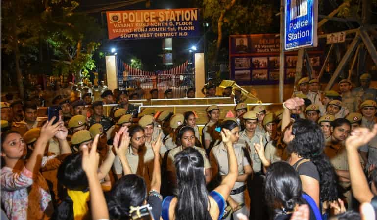 Sexual harassment case: JNU professor arrested, granted bail Sexual harassment case: JNU professor arrested, granted bail